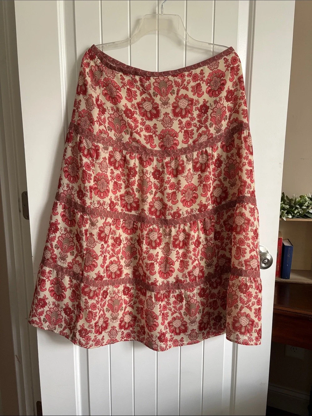 LOFT Pink Floral Tiered A-Line Skirt on Cream